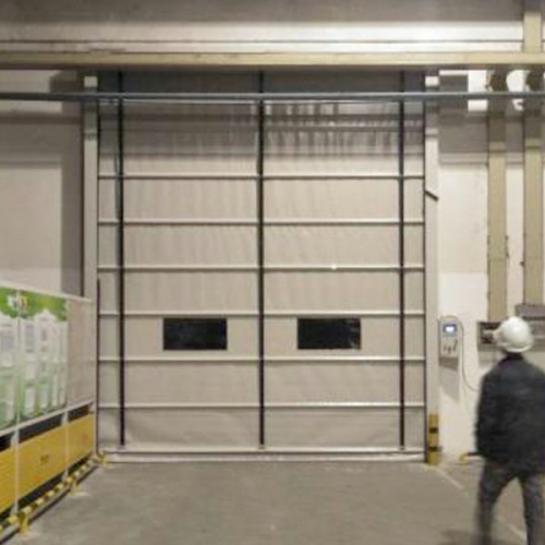 進出通道堆積門