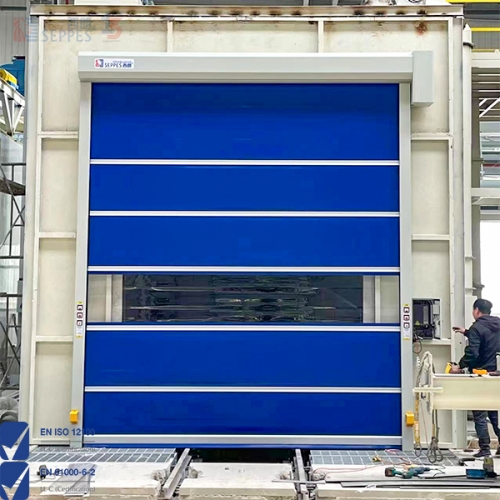 噴塗間的快速門