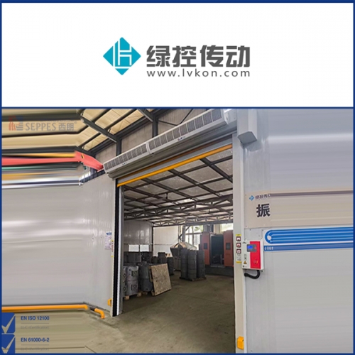 綠控傳動安裝風幕機聯動快速門